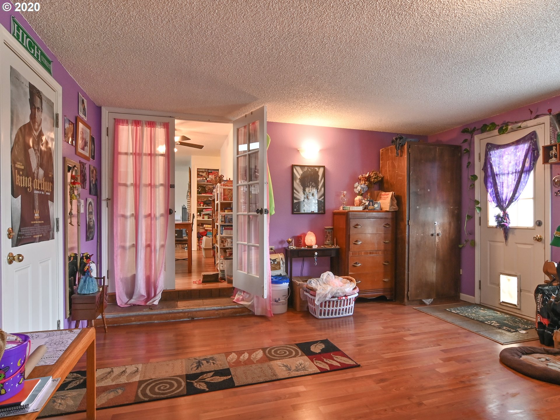 1077 Pleasant Street Springfield, OR 97477 - Photo 25 of 28