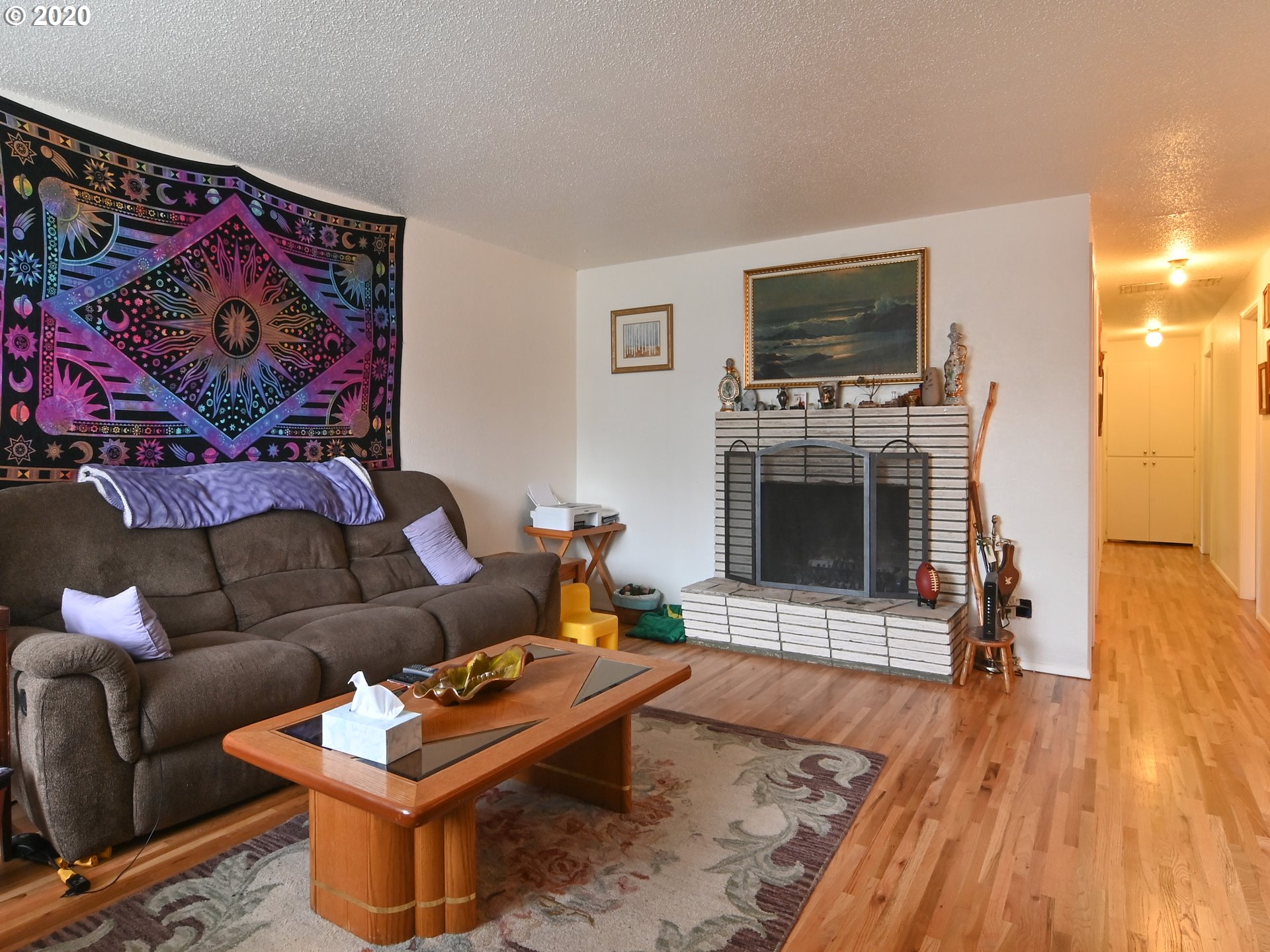 1077 Pleasant Street Springfield, OR 97477 - Photo 4 of 28