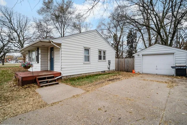 $299,900 | 8550 Able Street Northeast, Blaine, MN 55434