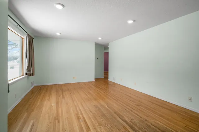 $299,900 | 8550 Able Street Northeast, Blaine, MN 55434