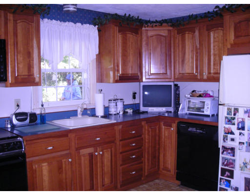 12 Flash Road North Reading, MA 01864 - Photo 4 of 11 Gallery Image 4