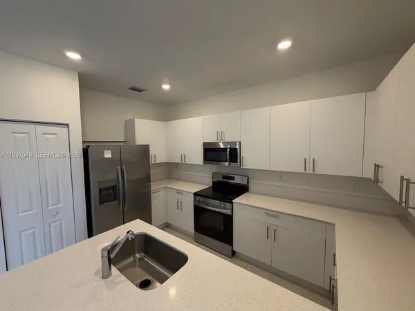 $2,600 | 2659 Southeast 28th Street, Homestead, FL 33035