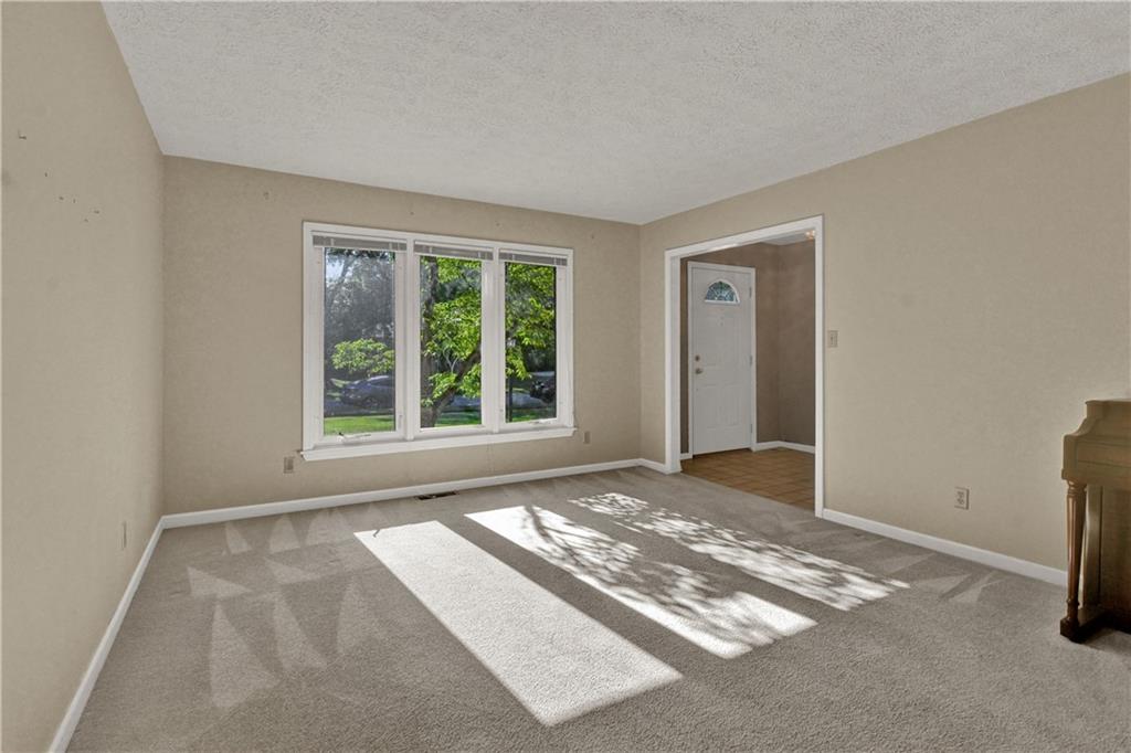 8502 Harrington Road Indianapolis, IN 46256 - Photo 23 of 45 Gallery Image 23
