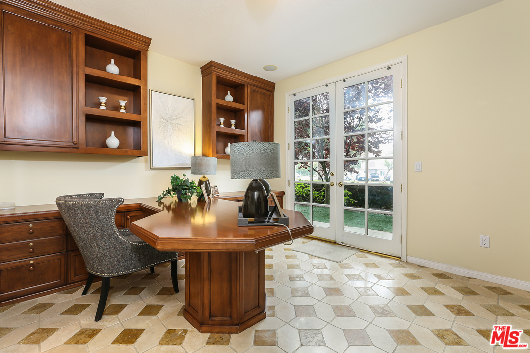 7828 West 83rd Street Playa del Rey, CA 90293 - Photo 12 of 25 Gallery Image 12