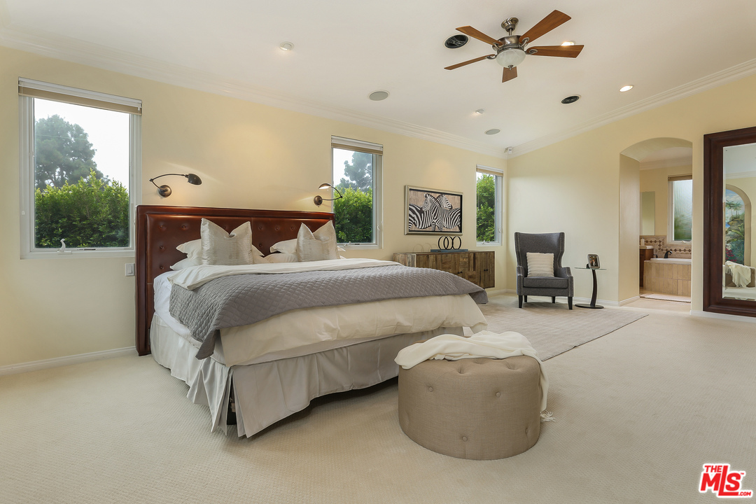 7828 West 83rd Street Playa del Rey, CA 90293 - Photo 14 of 25 Gallery Image 14