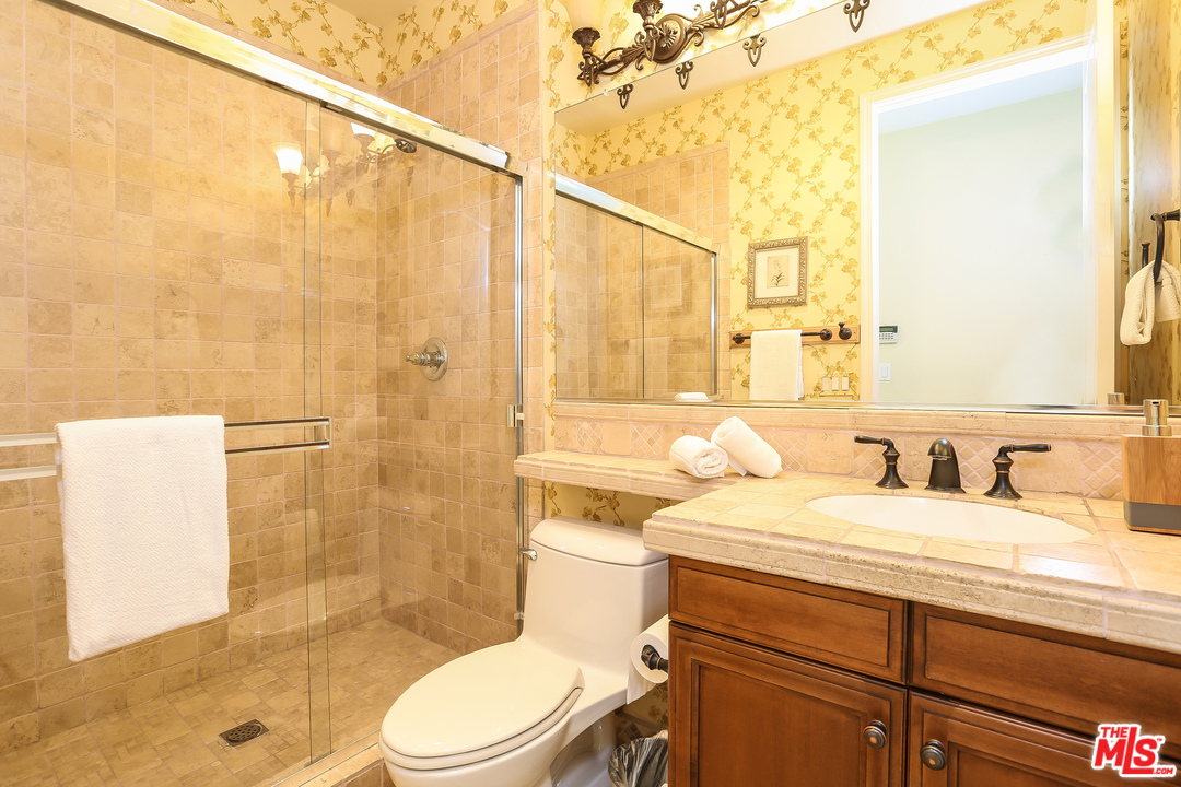 7828 West 83rd Street Playa del Rey, CA 90293 - Photo 18 of 25 Gallery Image 18