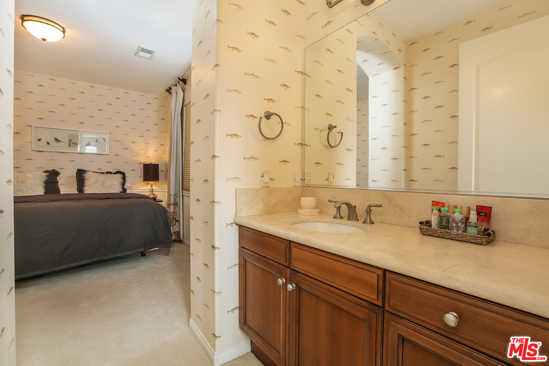 7828 West 83rd Street Playa del Rey, CA 90293 - Photo 20 of 25 Gallery Image 20