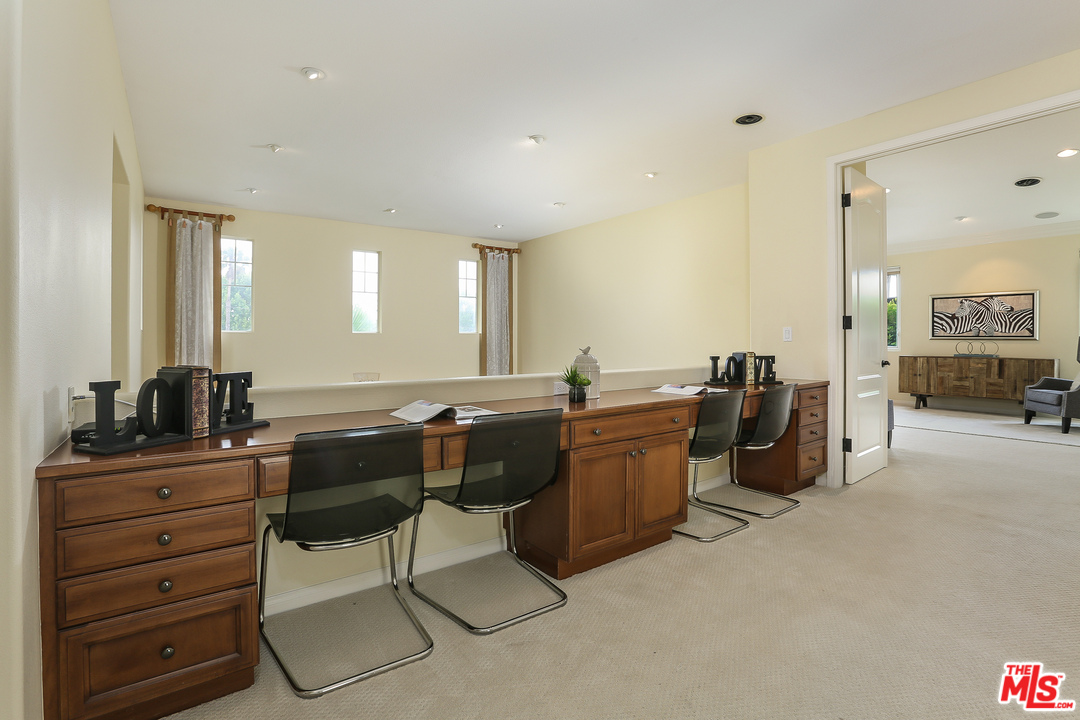 7828 West 83rd Street Playa del Rey, CA 90293 - Photo 22 of 25 Gallery Image 22