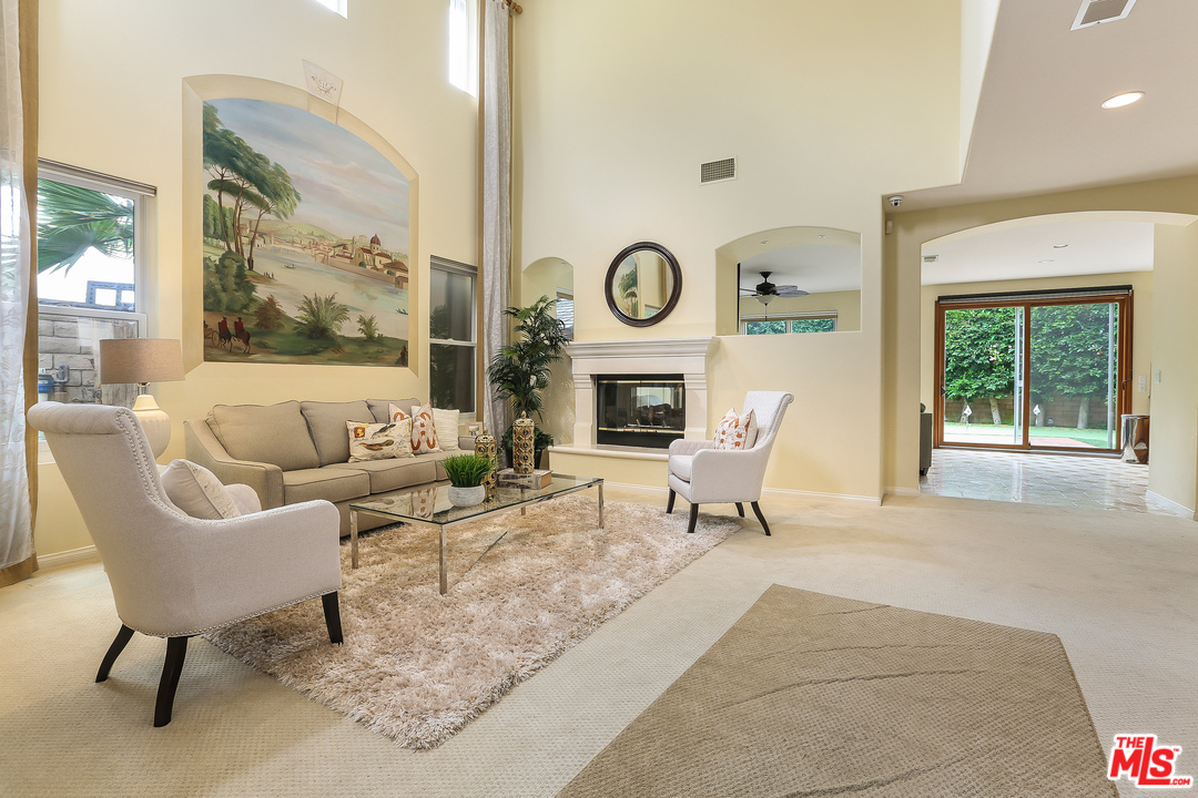 7828 West 83rd Street Playa del Rey, CA 90293 - Photo 4 of 25 Gallery Image 4