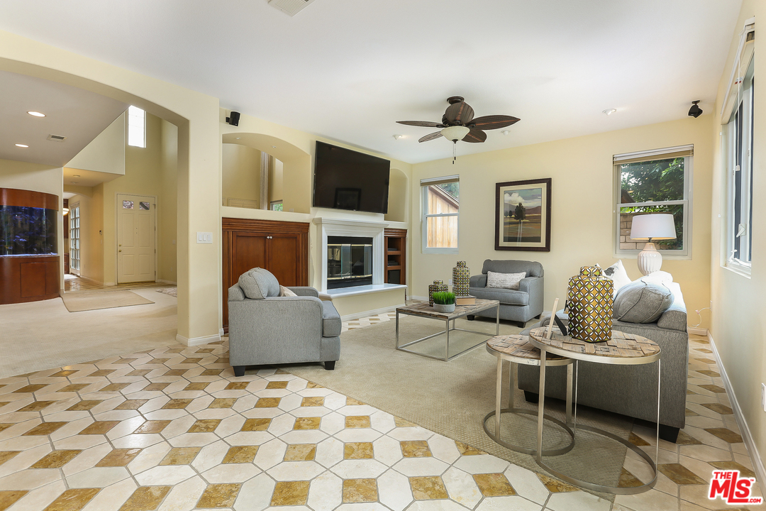 7828 West 83rd Street Playa del Rey, CA 90293 - Photo 8 of 25 Gallery Image 8