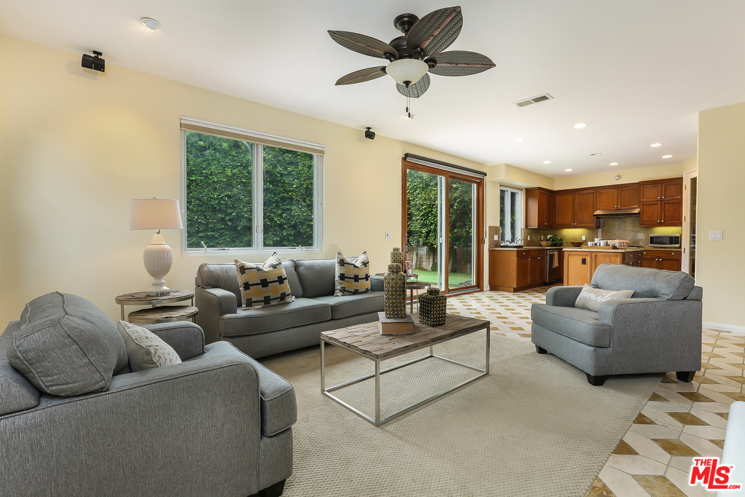 7828 West 83rd Street Playa del Rey, CA 90293 - Photo 9 of 25 Gallery Image 9