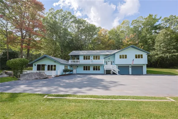 $735,000 | 85 Indian Trail, Glocester, RI 02814