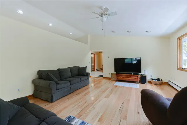 $750,000 | 85 Indian Trail, Glocester, RI 02814