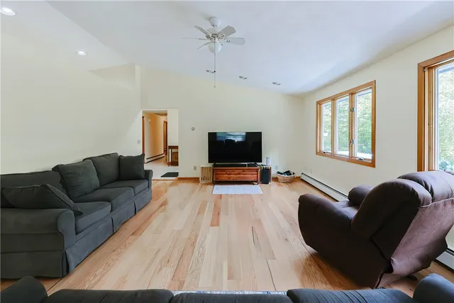 $750,000 | 85 Indian Trail, Glocester, RI 02814