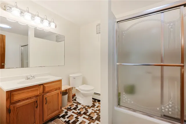 $750,000 | 85 Indian Trail, Glocester, RI 02814