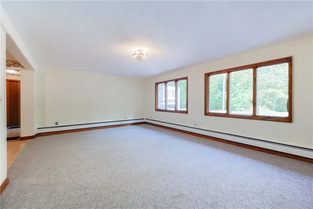 $750,000 | 85 Indian Trail, Glocester, RI 02814