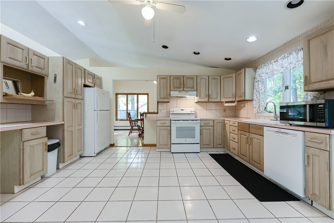 85 Indian Trail Glocester, RI 02814 - Photo 8 of 50
