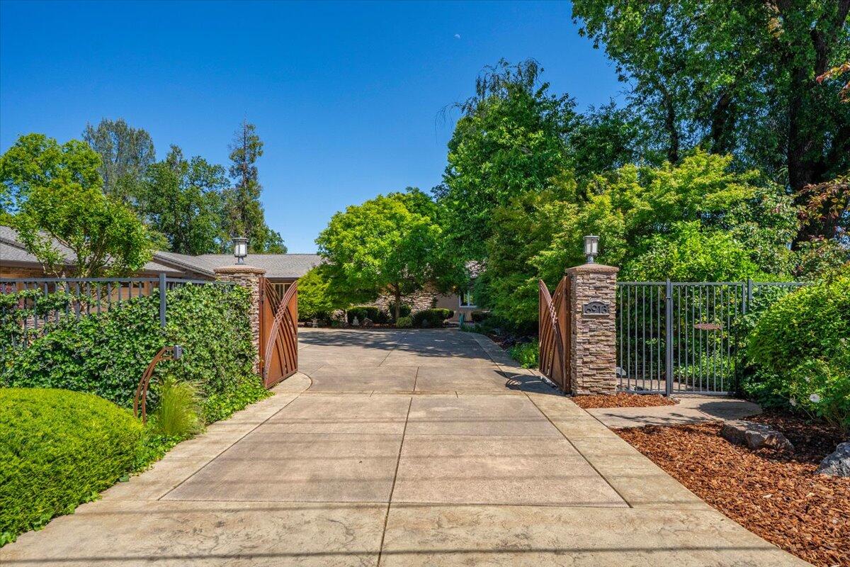 6913 Riverside Drive Redding, CA 96001 - Photo 3 of 88 106-6913 Riverside Dr - E-54