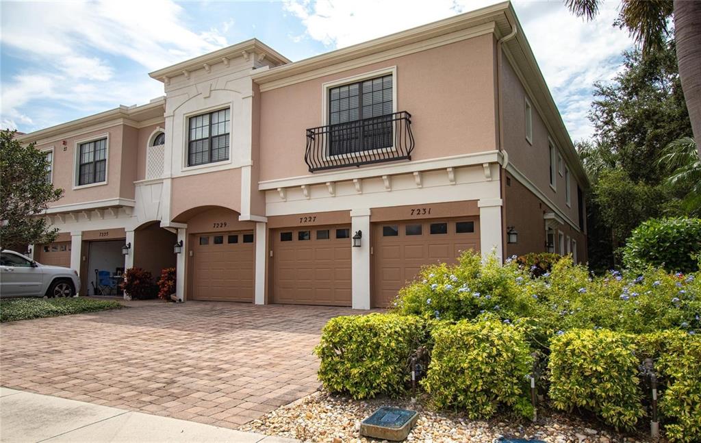 7231 Hamilton Road Bradenton, FL 34209 - Photo 3 of 27