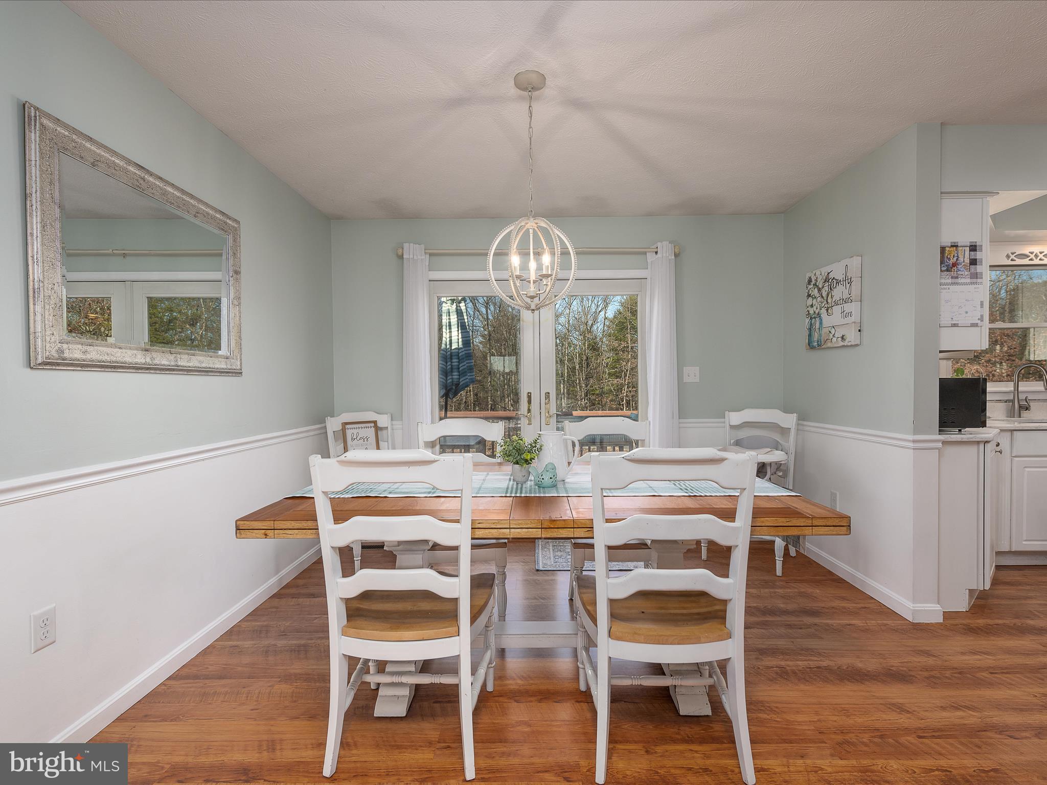 319 Ridge View Drive Berkeley Springs, WV 25411 - Photo 5 of 46 Dining Room