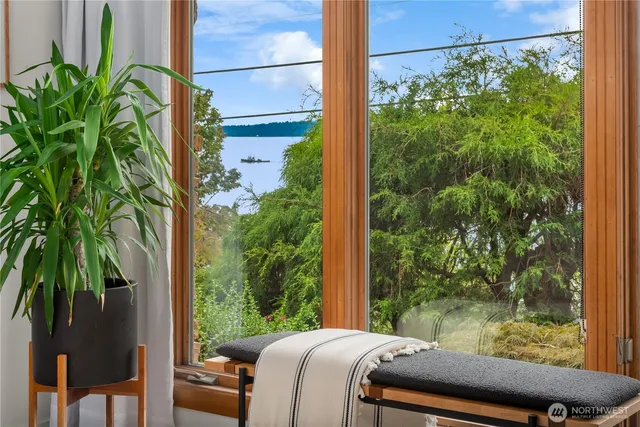 $1,450,000 | 2650 Perkins Lane West, Seattle, WA 98199