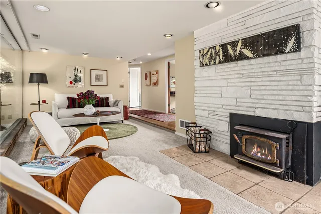 $1,450,000 | 2650 Perkins Lane West, Seattle, WA 98199