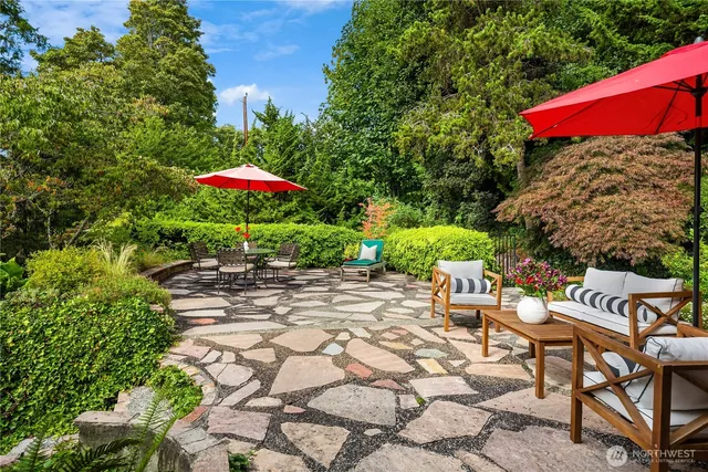 $1,450,000 | 2650 Perkins Lane West, Seattle, WA 98199