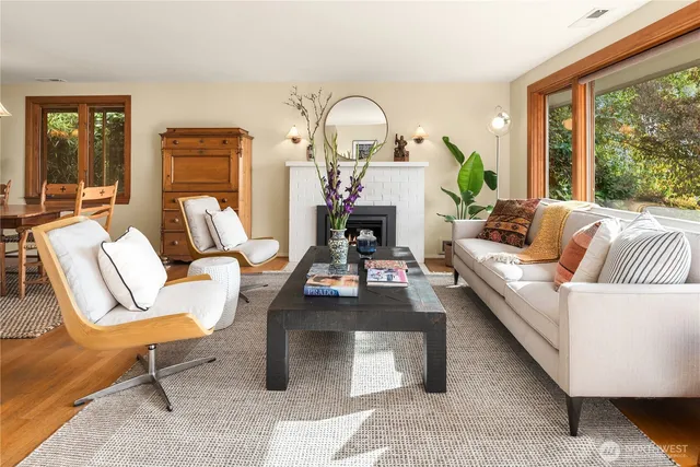 $1,450,000 | 2650 Perkins Lane West, Seattle, WA 98199