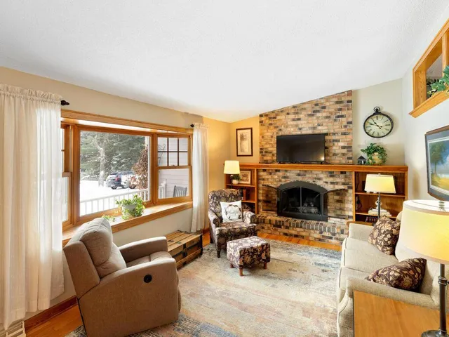 $445,000 | 3890 Southeast 36th Street, Delano, MN 55328