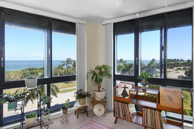 a view of an outdoor space