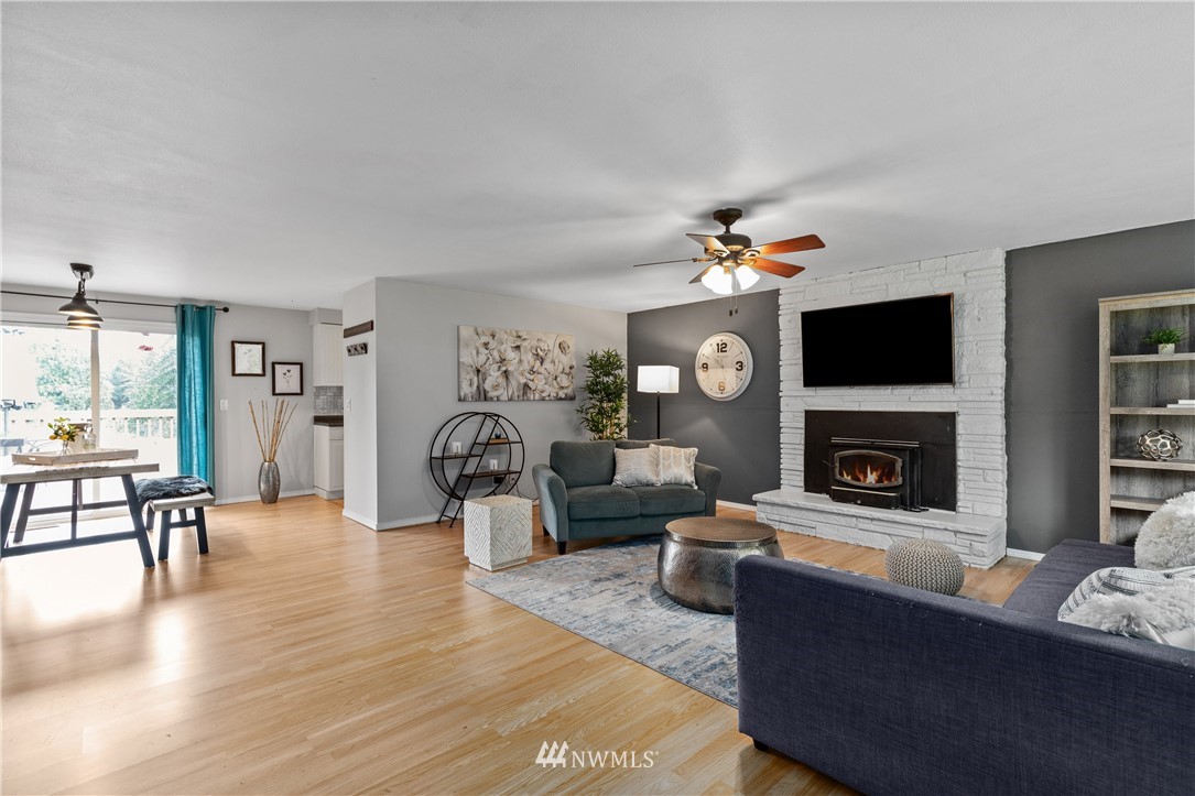 14630 204th Avenue Southeast Renton, WA 98059 - Photo 2 of 40 Gallery Image 2
