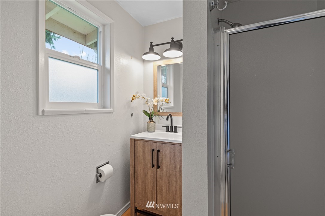 14630 204th Avenue Southeast Renton, WA 98059 - Photo 17 of 40 Gallery Image 17