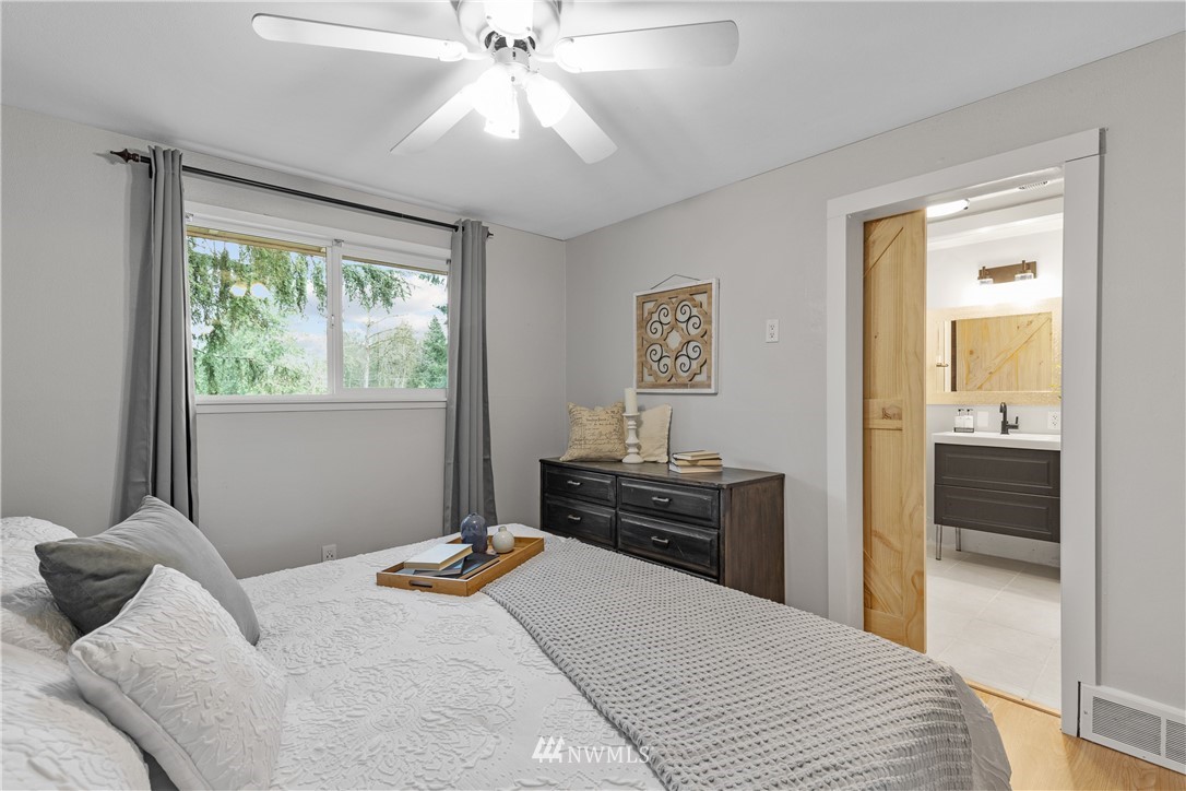 14630 204th Avenue Southeast Renton, WA 98059 - Photo 19 of 40 Gallery Image 19