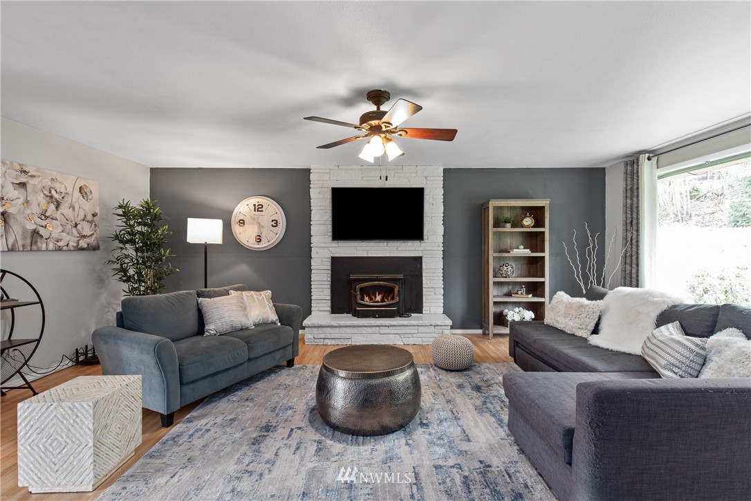 14630 204th Avenue Southeast Renton, WA 98059 - Photo 3 of 40 Gallery Image 3