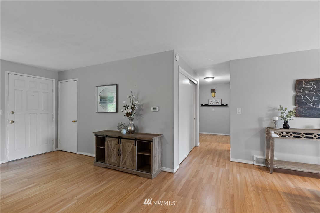 14630 204th Avenue Southeast Renton, WA 98059 - Photo 7 of 40 Gallery Image 7