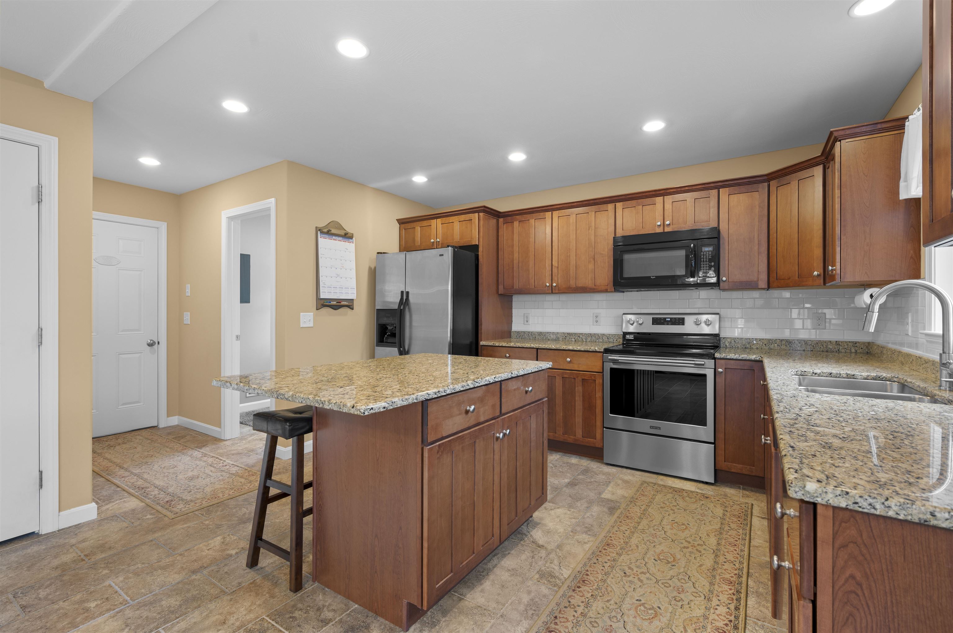 3 Orchard Hill Road Epping, NH 03042 - Photo 3 of 48