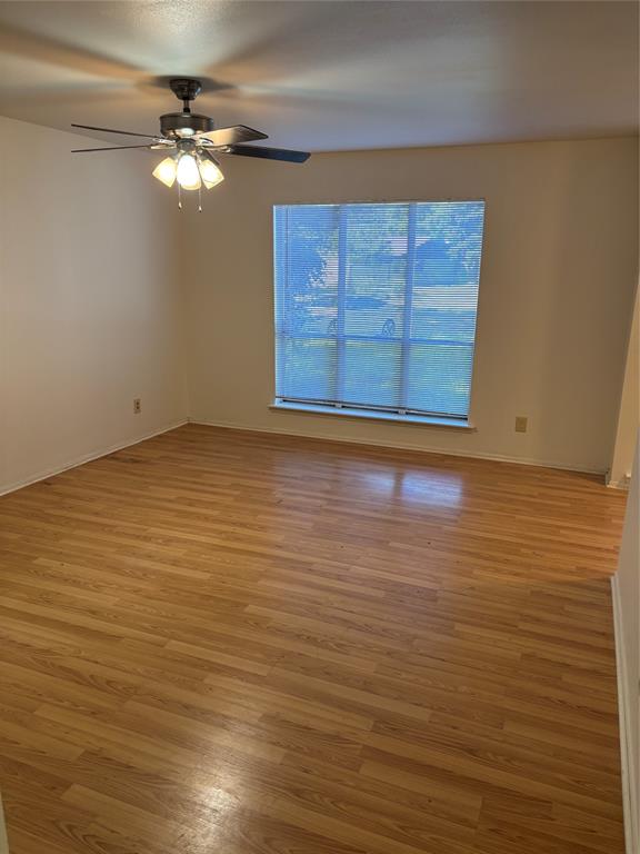 2708 Runningbrook Lane Dallas, TX 75228 - Photo 6 of 23 second living