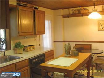 1207 Woodruff Road Glassboro, NJ 08028 - Photo 6 of 12 Kitchen