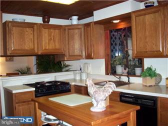 1207 Woodruff Road Glassboro, NJ 08028 - Photo 8 of 12 Kitchen