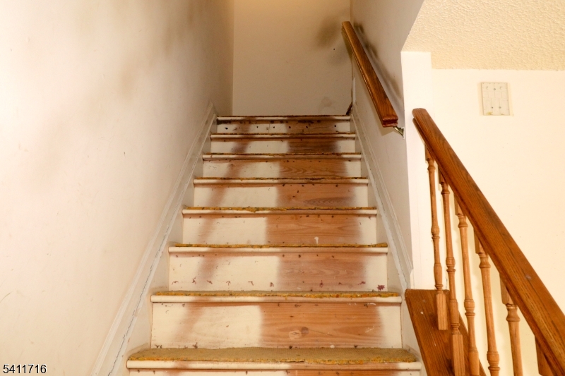 12 Rutgers Drive, Unit 12 Newark, NJ 07103 - Photo 12 of 22 a view of entryway