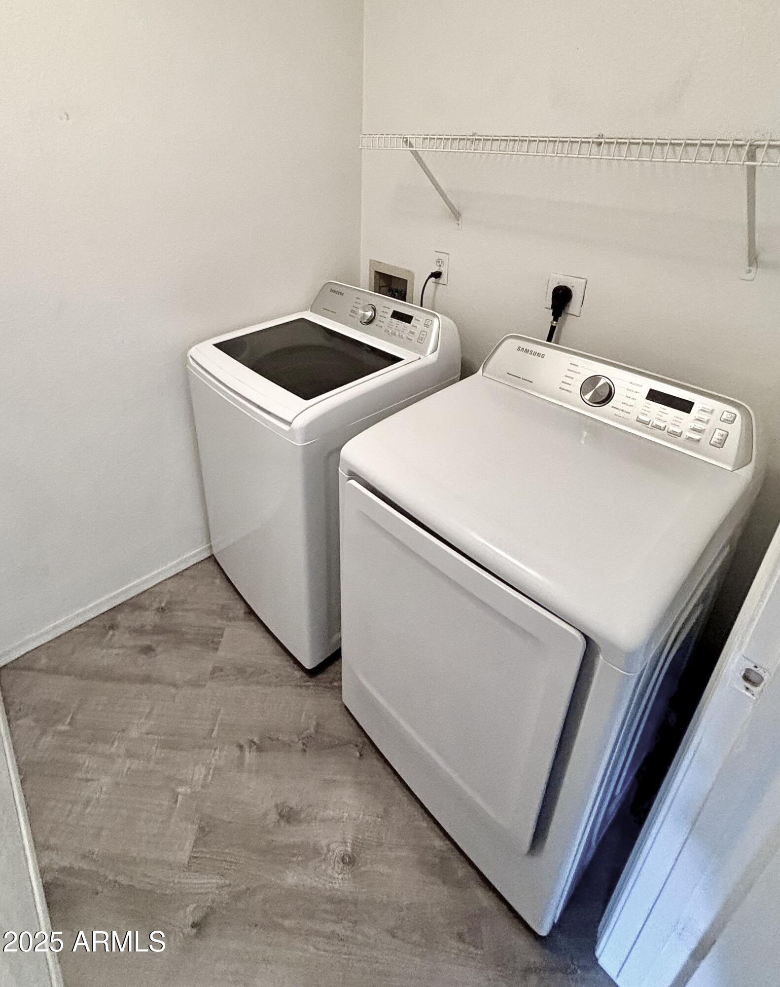 10410 North Cave Creek Road, Unit 2005 Phoenix, AZ 85020 - Photo 14 of 22 a utility room with dryer and washer