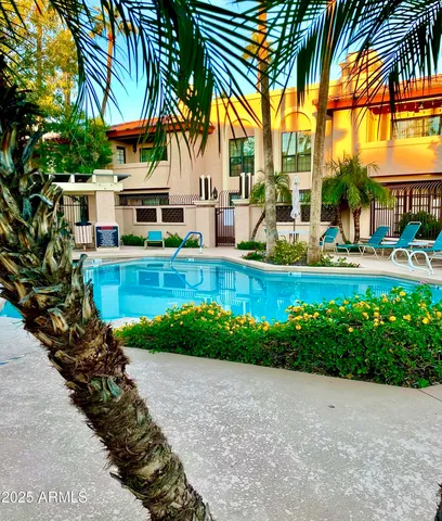 a view of a tennis court