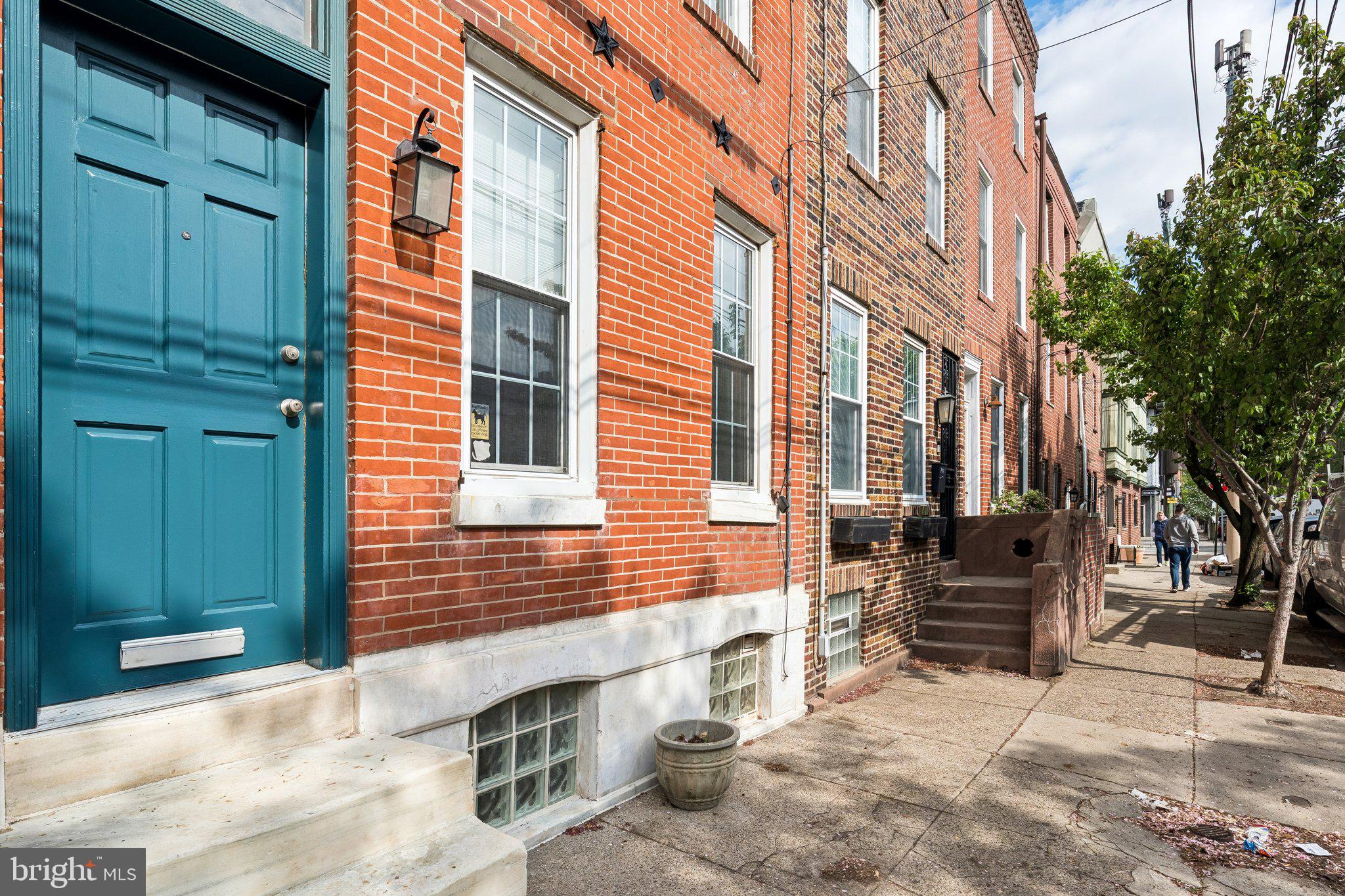 714 South 18th Street Philadelphia, PA 19146 - Photo 2 of 28 a view of brick building with many windows