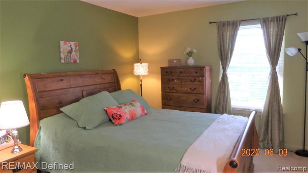 1675 Huntington Park, Unit E Rochester Hills, MI 48309 - Photo 22 of 33