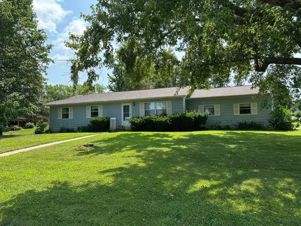 $155,000 | 804 North Birch Drive, Lena, IL 61048
