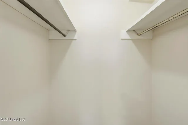 $247,500 | 100 Rollingwood Drive, Brandon, MS 39042