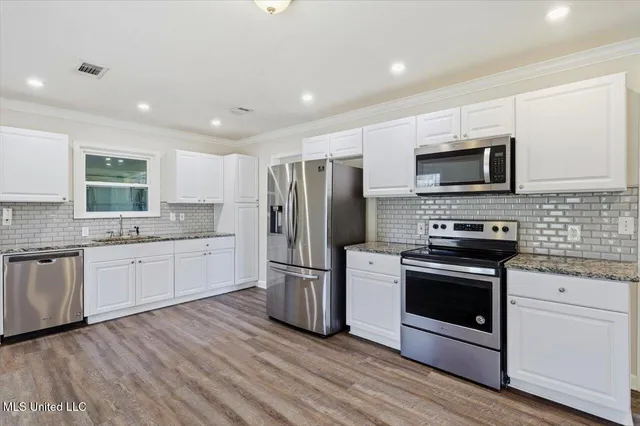 $247,500 | 100 Rollingwood Drive, Brandon, MS 39042