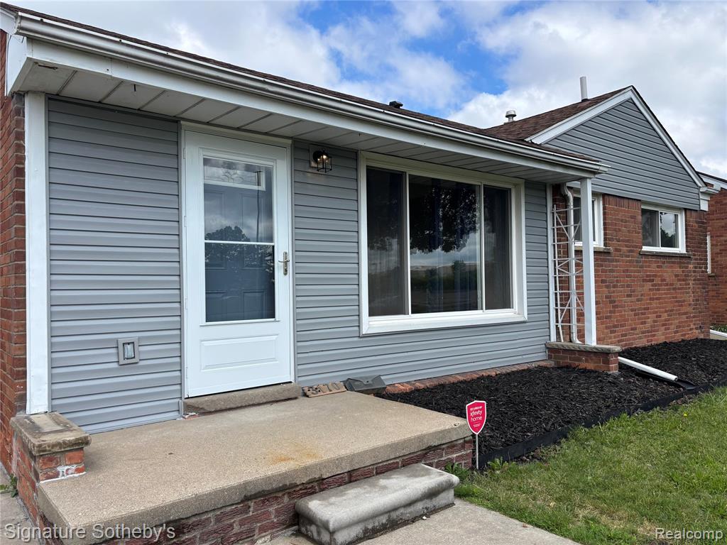 3170 Southfield Road Dearborn, MI 48124 - Photo 2 of 15