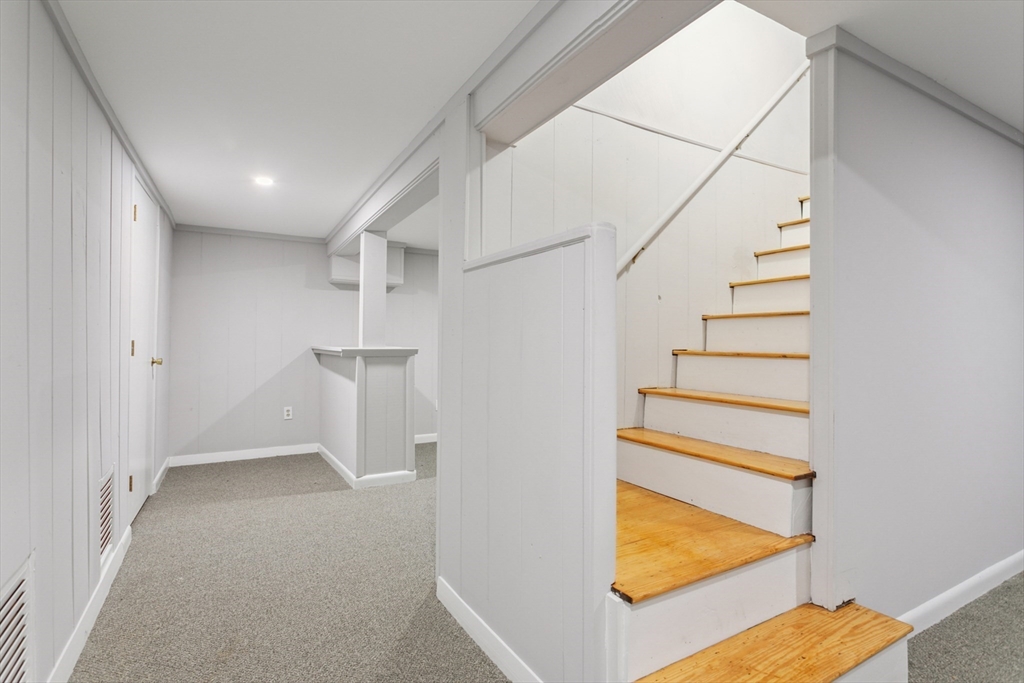 1 Cranmore Road Medfield, MA 02052 - Photo 18 of 29 Gallery Image 18