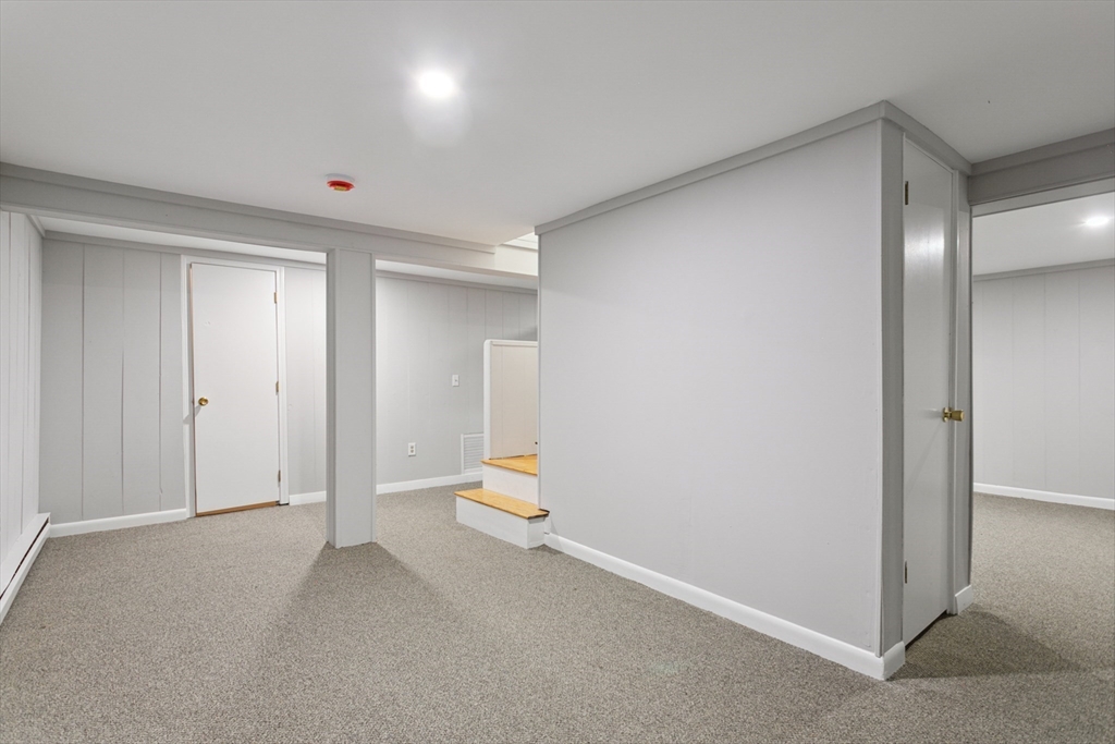 1 Cranmore Road Medfield, MA 02052 - Photo 20 of 29 Gallery Image 20